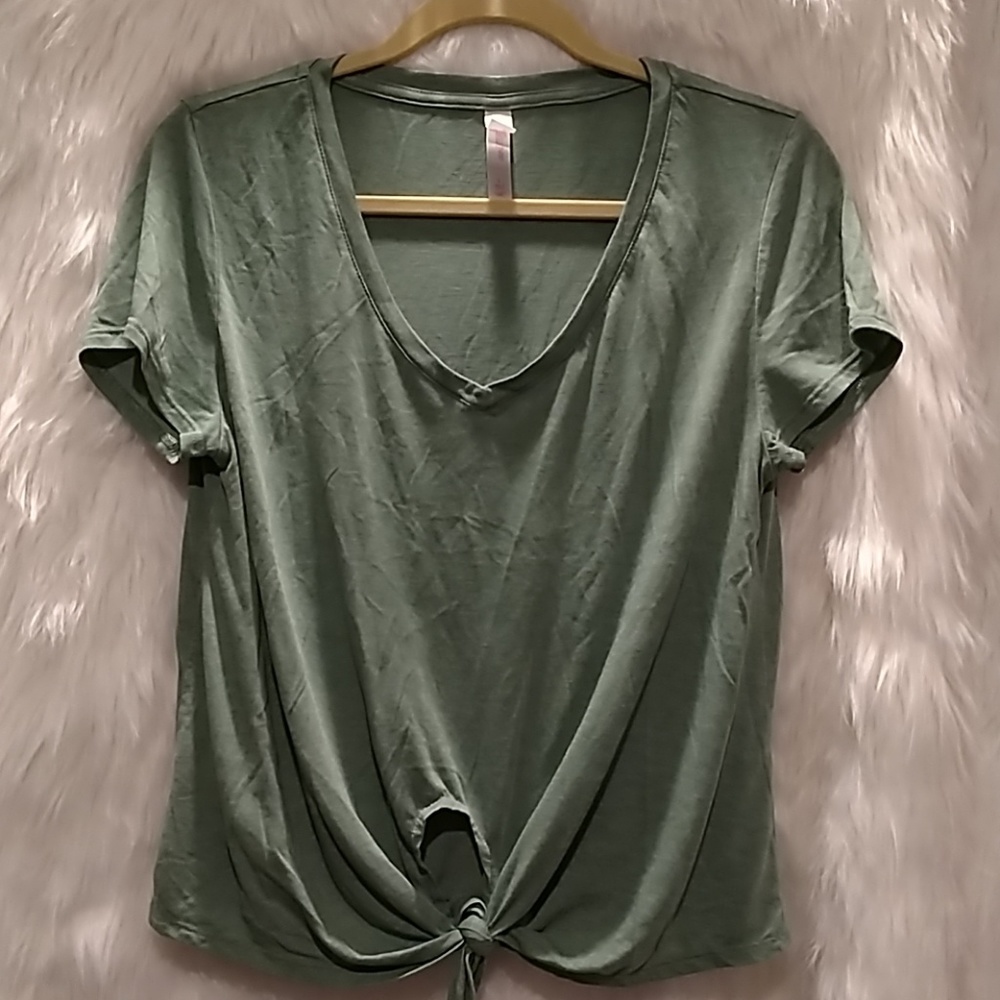 Xhilaration tie front top size large